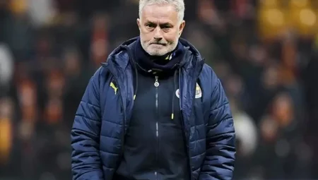 Fenerbahçe Teknik Direktörü Mourinho, 4 Maç Men Cezası Aldı!